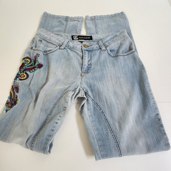ROCAWEAR Women's Size 9 Light Wash Embroidered Blue Jeans - Picture 3 of 7